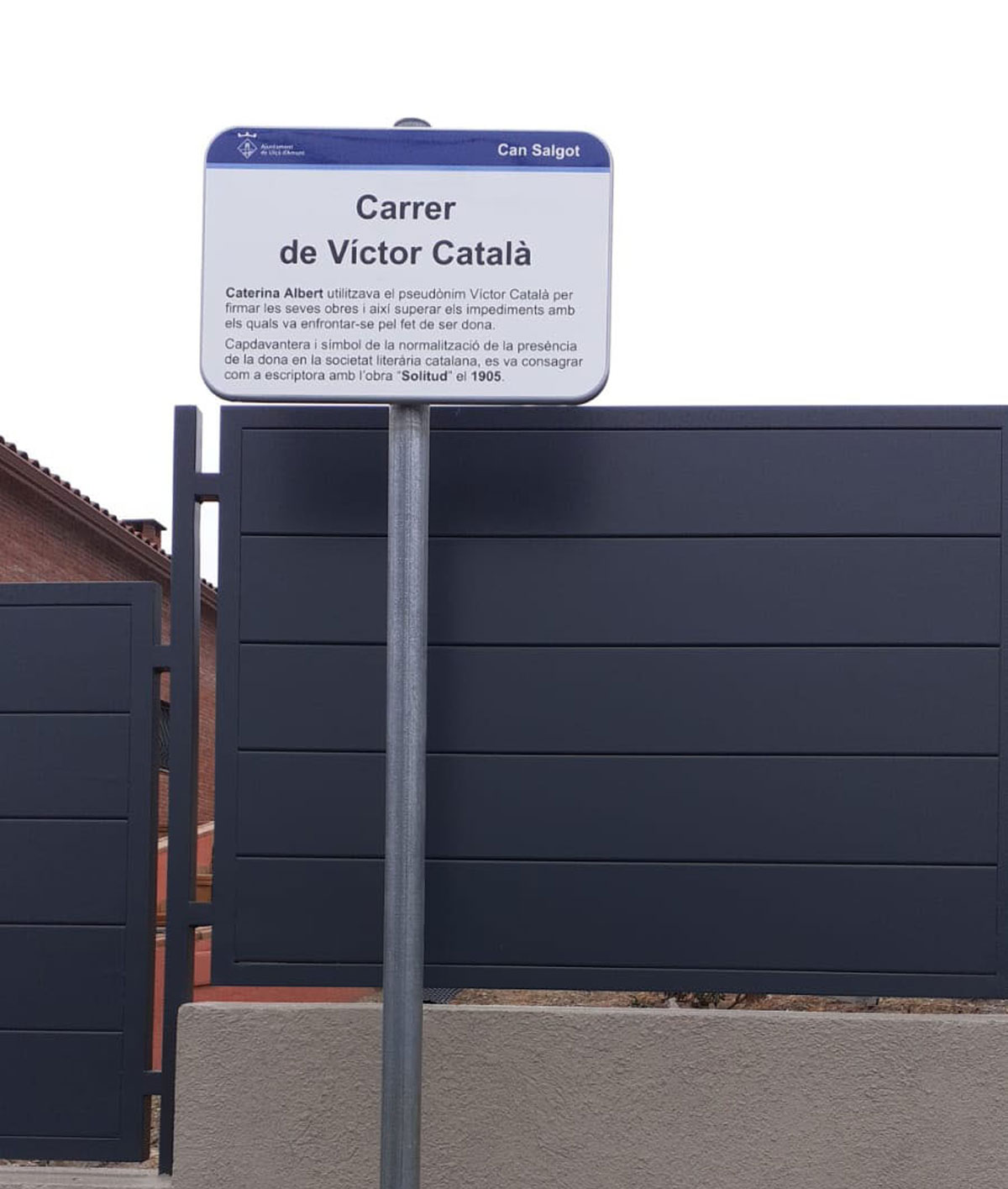 Carrer de Víctor Català, pseudònim de Caterina Albert