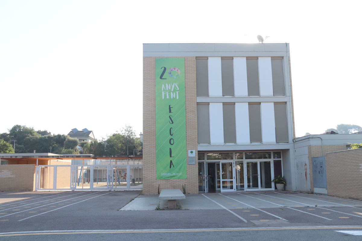 Col·locació de la primera pedra de l'Institut Escola Miquel Martí i Pol 