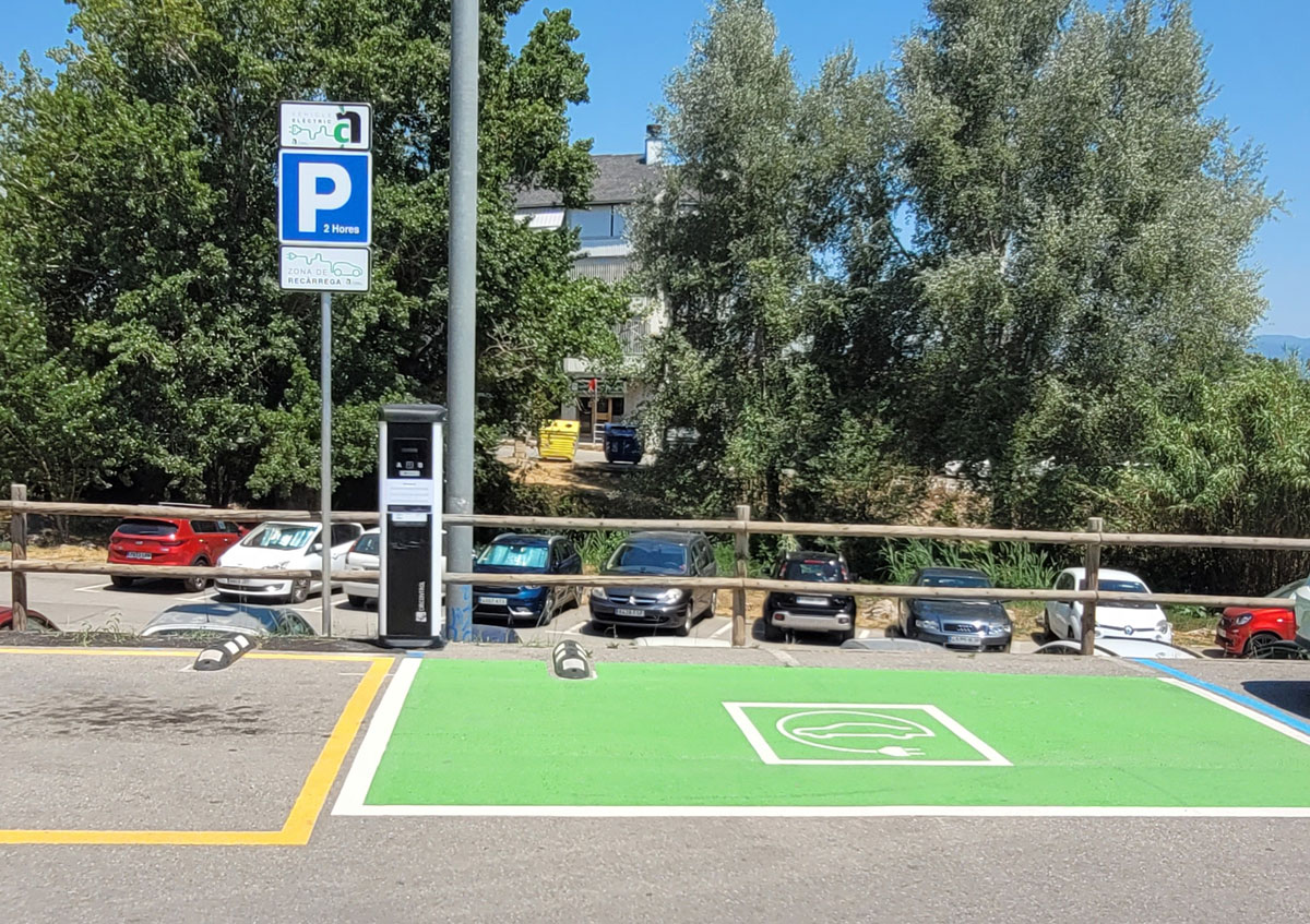 Tercer punt de recàrrega per a vehicles elèctrics al municipi