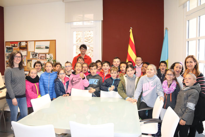 Els grups de 3r de l'escola Els Picots visiten l'Ajuntament